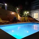 Abril Villa Cómpeta