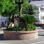 Abril Villa